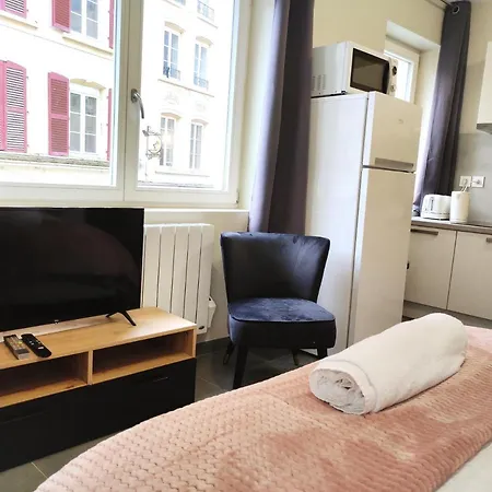 Appartement Le Lux 11 *